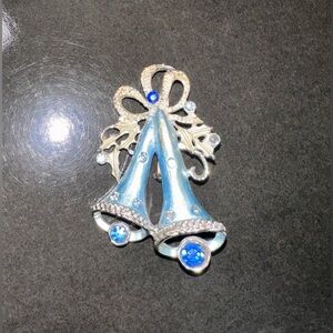 Vintage Christmas bells broach blue and white rhinestones, silver tone hardware.